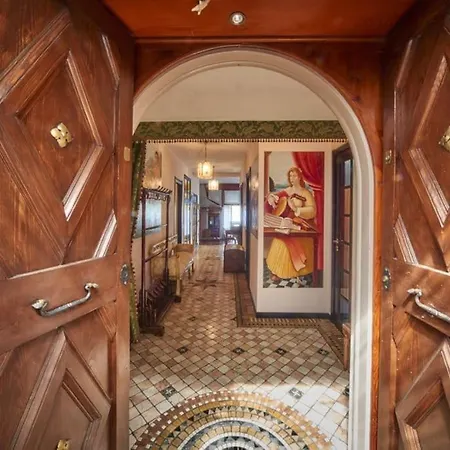 Meridiana-luxury Lakeside Oasis On Vila Lierna