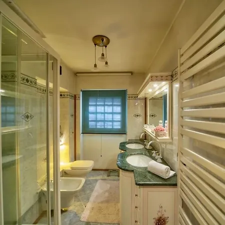 Vila Meridiana-luxury Lakeside Oasis On Lierna